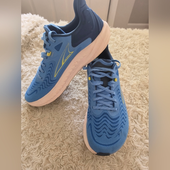 Altra Blue Running Shoes with Pink Sole